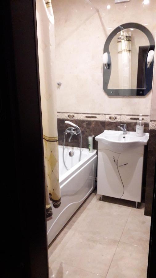 Apartment On 5 Novoremeslennaya Volgograd Dış mekan fotoğraf